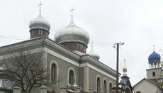 В Старых Бросковцах радикалы устроили провокацию против верующих УПЦ
