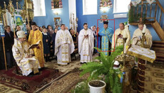 Στην Τερνόπολη «ιερέας» της OCU συμμετείχε στη λειτουργία ουνιτών