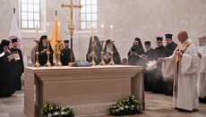 Patriarch Bartholomew and Xenophontos Abbot pray with Catholics in Belgium
