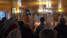 Община УПЦ в Топилище освятила новый храм вместо отобранного ПЦУ