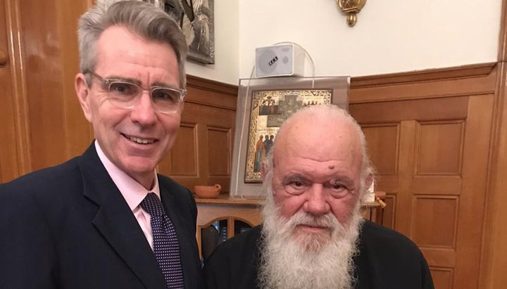 Jeffrey Pyatt și Arhiepiscopul Ieronim. Imagine: twitter