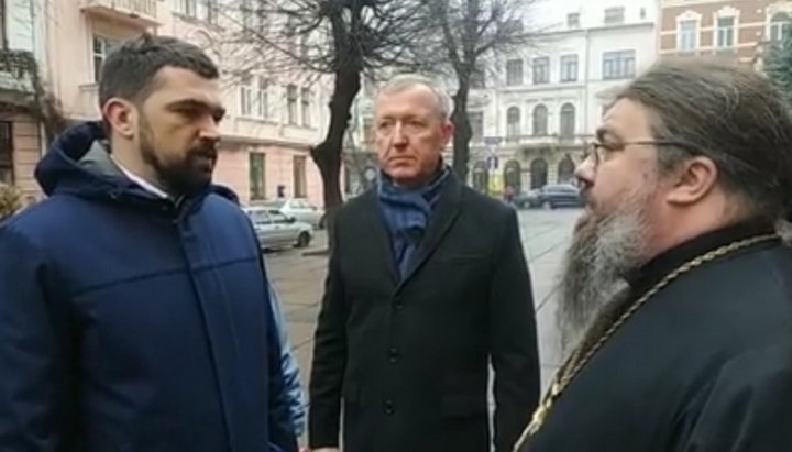 В Черновцах рассказали представителю Президента о рейдерстве местной власти