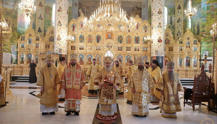 На Кіпрі митрополит Арсеній очолив богослужіння на честь ап. Андрія Первозванного. Фото: svlavra.church.ua