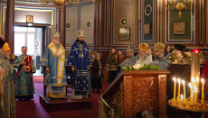 У Парижі відбулася спільна літургія Архієпископії та екзархату РПЦ