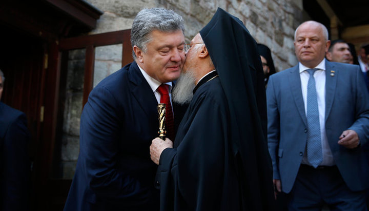 Petro Poroșenko și Patriarhul Bartolomeu. Imagine: Interfax