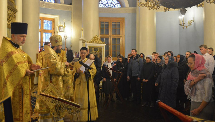 50 человек, ранее отпавших от Церкви, вернулись в Православие. Фото: mospat.ru