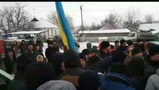 «Идем мочить московского попа!»: в Новоживотове пытались захватить храм