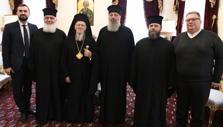Patriarhul Bartolomeu cu reprezentanții delegației BOaU. Imagine: orthodoxtimes