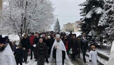 В Ровеньківській єпархії УПЦ пройшов ювілейний Різдвяний хресний хід