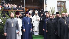 Предстоятель возглавил праздничное богослужение в Зимненском монастыре