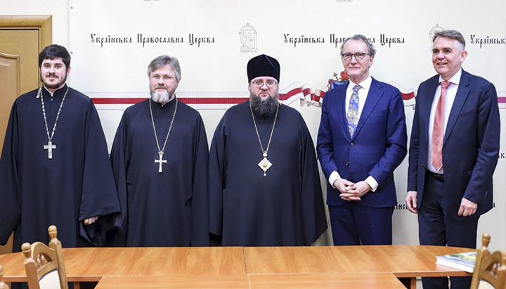 Встреча с делегацией Королевства Нидерландов. Фото: vzcz.church.ua