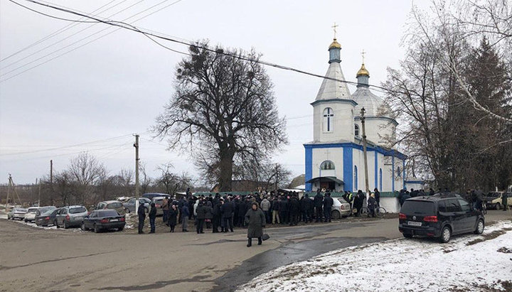 Храм святих мучеників Косми і Даміана в селі Лисогорівка. Фото: spzh.news/ru