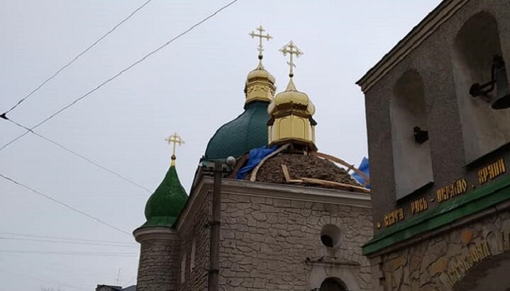 Купола кафедрального собора Рождества Христова ПЦУ в Тернополе в ходе реставрации. Фото: Фейсбук