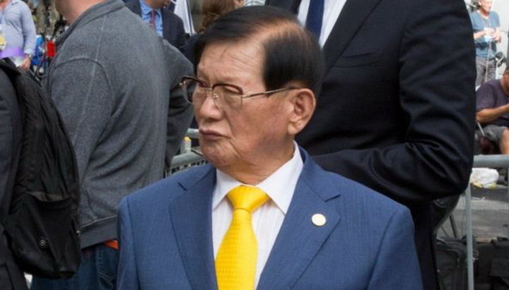 Лидер южнокорейской секты «Храм скинии свидетельства Шинь-чонджи» Ли Ман Хи. Фото: bbc.com 