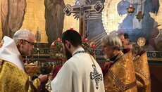 В Париже митрополит Дубнинский перерукоположил клирика ПЦУ