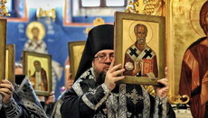 Одеська єпархія передала в дар КДАіС шість ікон з часточками мощей святих