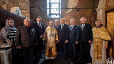 За богослужінням Предстоятеля в Лаврі молилися дипломати православних країн
