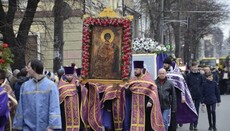 У Рівному на честь Торжества Православ'я пройшов багатотисячний хресний хід