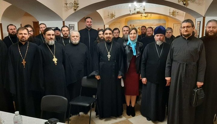 Zaporizhzhia clerics and IOHR Coordinator Viktoria Shevchenko. Photo: hramzp.ua