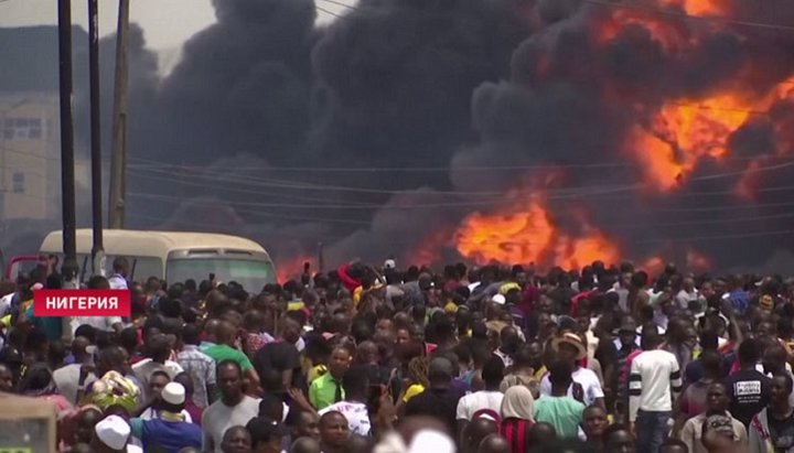 Последствия аварии на нефтепроводе в Нигерии. Фото:ctv.by