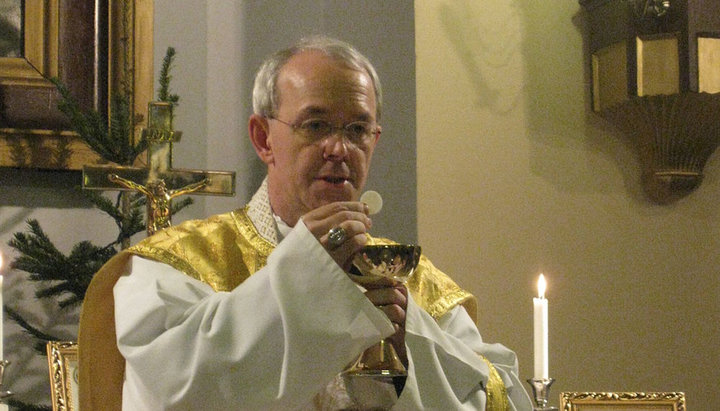 RCC Bishop Athanasius Schneider. Photo: wikipedia