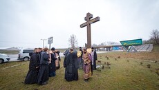 Священники УПЦ совершили крестный ход вокруг Харькова с Озерянской иконой