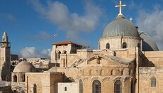 Верующих просят не прикасаться к святыням Храма Гроба Господня в Иерусалиме