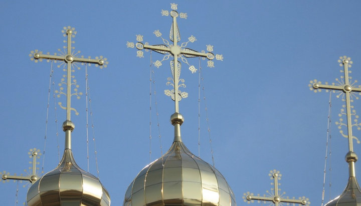 Departamentul juridic al Bisericii Ortodoxe Ucrainene a reamintit că slujbele pot fi săvârșite cu respectarea normelor de carantină. Imagine: law.church.ua