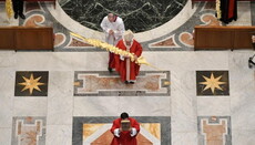 Вперше в історії папа відслужив месу Пальмової неділі без прихожан
