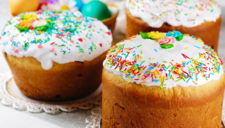 Easter cakes will be given out to the destitute, orphans and seriously ill of Transcarpathia. Photo: m-church.org.ua