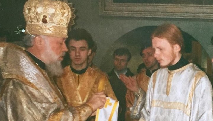 25 років тому на Лазареву суботу відбулася дияконська хіротонія архієпископа Іони. Фото: Facebook-сторінка ієрарха