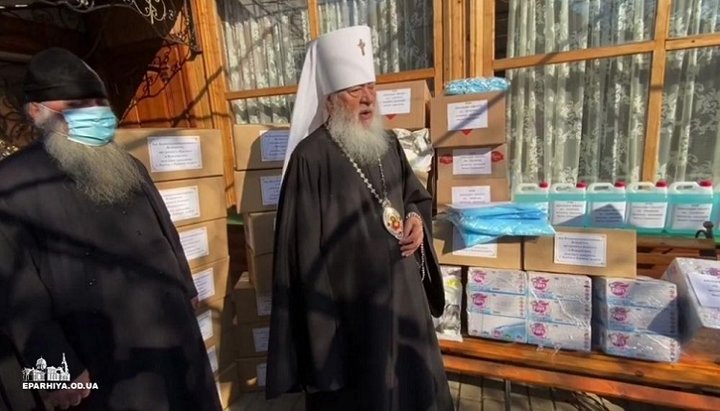 Metropolitan Agafangel of Odessa and Izmail gave another charitable aid to Odessa hospitals. Photo: eparhiya.od.ua