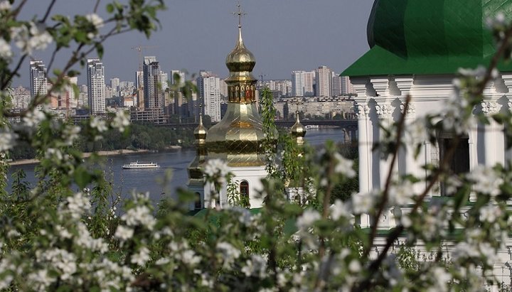 Наместник Киево-Печерской лавры после лечения возвращается в обитель