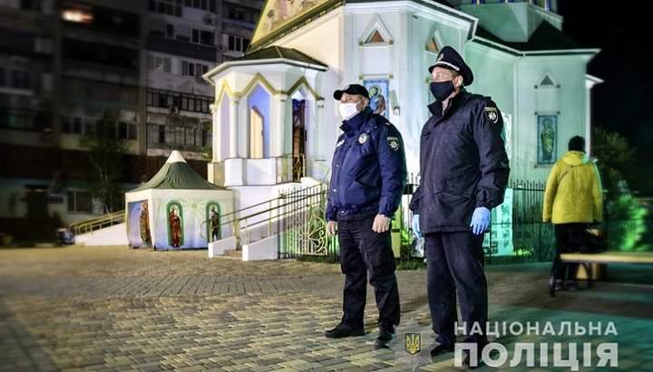În noaptea de Paști, 26 500 de angajați ai poliției și ai armatei au asigurat ordinea publică și securitatea. Imagine: www.npu.gov.ua