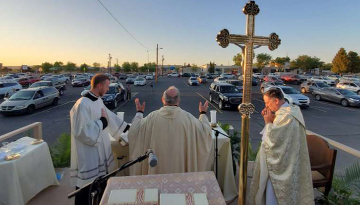 Месса в Великий Четверг, которую совершил епископ Петр Балдакчино. Фото: David McNamara/Diocese of Las Cruces