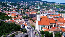 Відкрили храми й дозволили вінчання: влада Словаччини послабила карантин