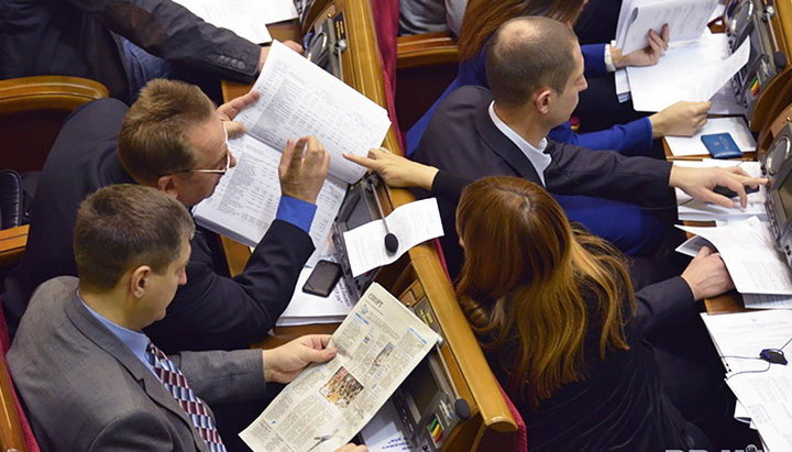 Рада Церков закликала Раду доопрацювати проект Закону «Про медіа». Фото: irs.in.ua