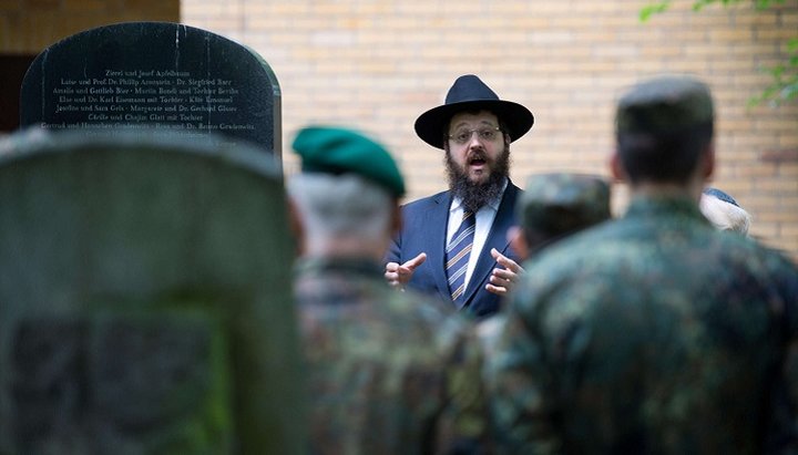 Німецький парламент підтримав закон про введення інституту військових рабинів. Фото: vosizneias.com