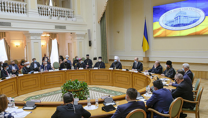Встреча Дениса Шмыгаля с представителями ВСЦиРО. Фото: kmu.gov.ua