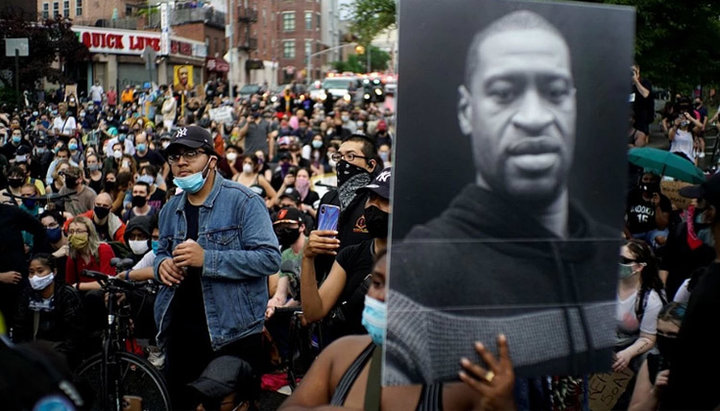 Proteste de amploare provocate de moartea afro-americanului George Floyd în timpul arestării sale. Imagine: orel.kp.ru