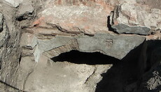 В запорожском селе обнаружили фундамент сгоревшей при пожаре церкви