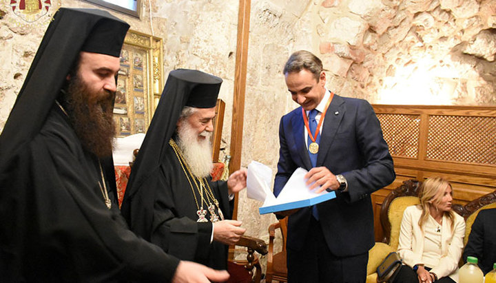 Премьер-министр Греции Кириакос Мицотакис и Патриарх Иерусалимский Феофил III. Фото: jerusalem-patriarchate.info
