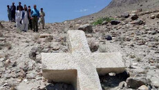 У Пакистані виявили 1200-річний християнський мармуровий хрест