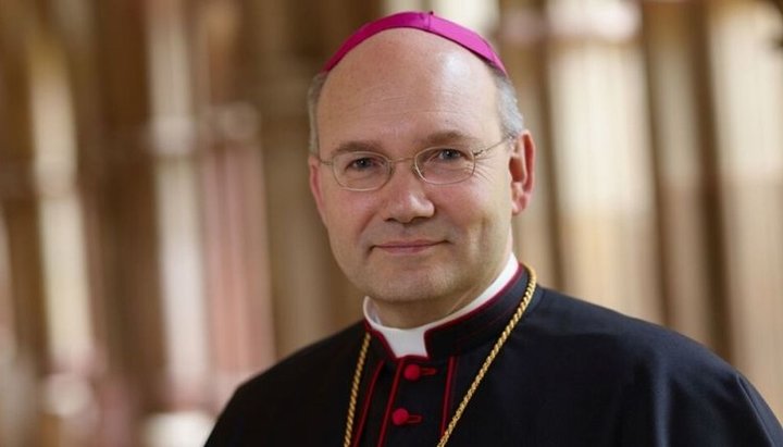 Γερμανός Καθολικός Επίσκοπος Helmut Dizer. Φωτογραφία: img.welt.de