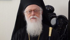 Радикалы Албании требуют объявить персоной нон-грата архиепископа Анастасия