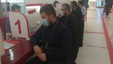 Clergy of UOC Kharkiv Eparchy donate blood plasma for sick children