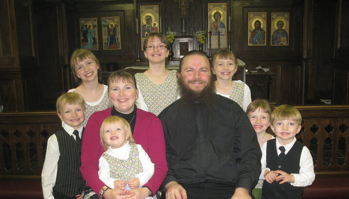 Отец Иосиф Глисон с семьей. Фото: pravoslavie.ru