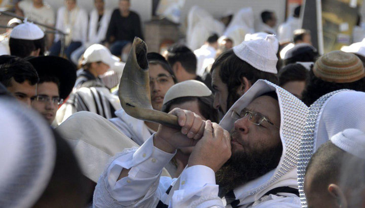Israeli pilgrims in Uman. Photo: hromadske.ua