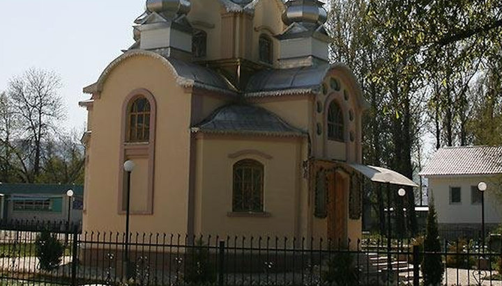 Каплиця на честь Георгія Побідоносця в селищі Перегінське.