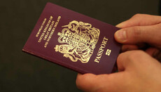 В парламенте Британии готовят законопроект о паспортах без указания пола